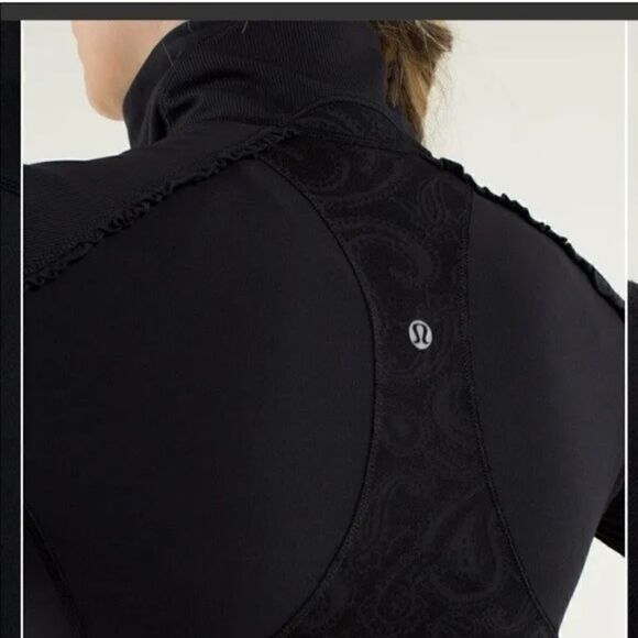 Lululemon black star runner lace pullover top size 8 - Picture 3 of 14